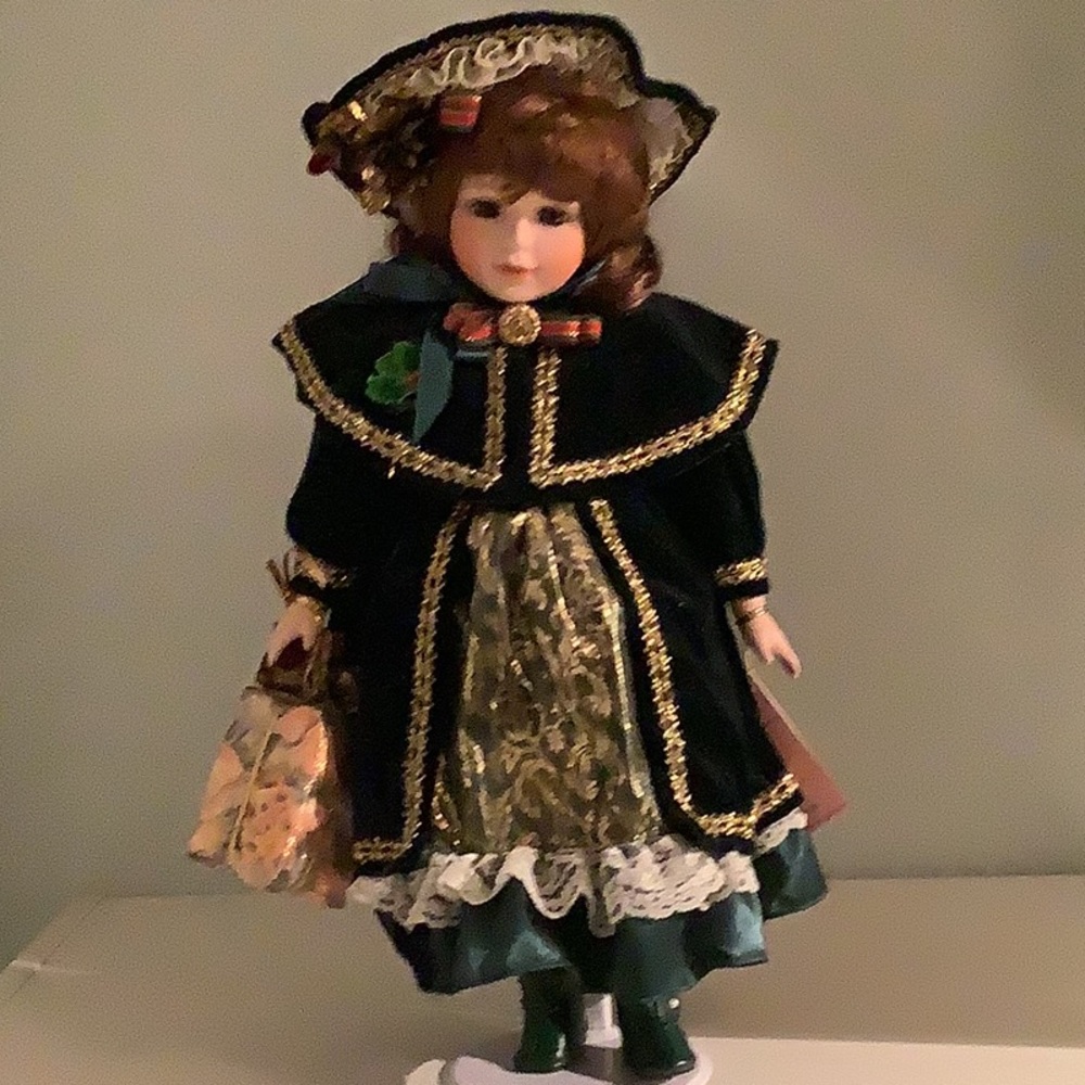 NEW IN BOX Christmas Victorian Porcelain Doll 17” tall